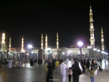Masjid Al Nabawi in Madinah - Saudi Arabia (night)