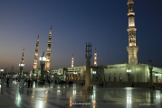 Masjid Al Nabawi in Madinah - Saudi Arabia (nightfall)